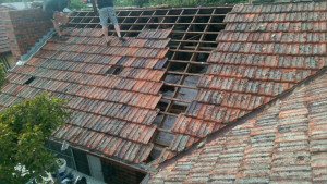 Removing tiles to replace with Colorbond steel roof -- Heidelberg Heights (image)