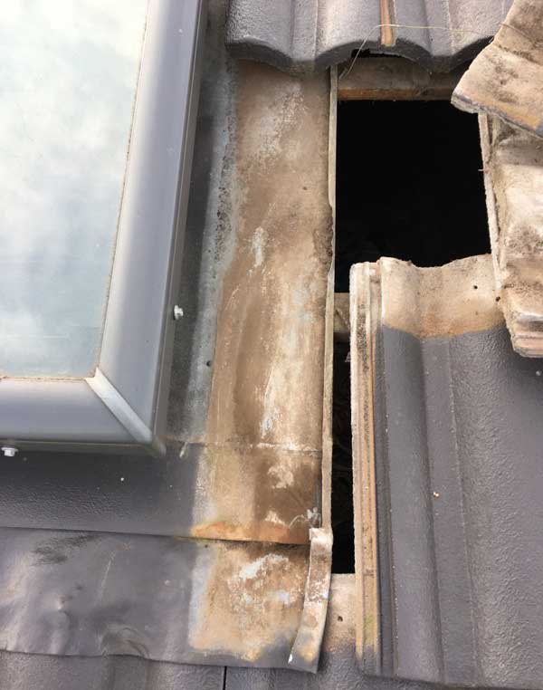 Why is my Skylight Leaking Leaking Skylights Roofrite Melbourne
