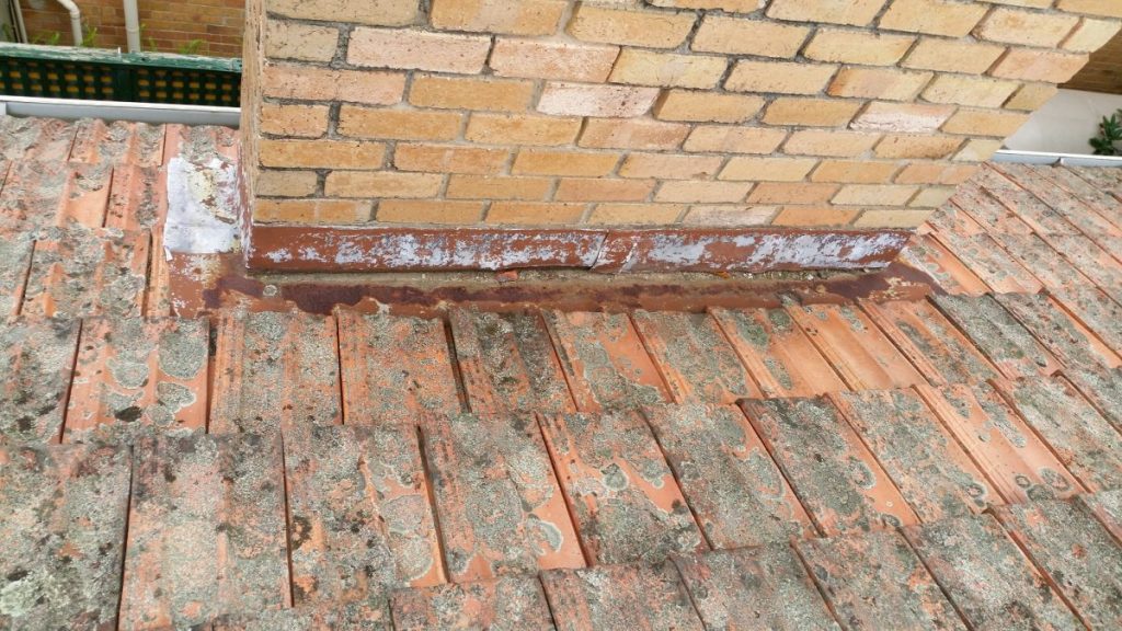 Water Ingress Through Chimney | Rusted Chimney Tray | Melbourne | Chimney Leaks | Roofrite