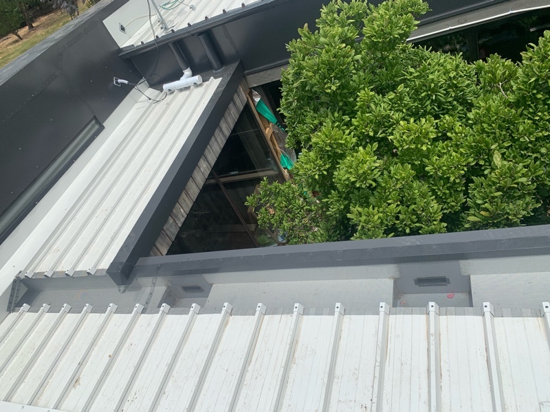 Difficult, Curved, High-End Colorbond Roof Replacement | Melbourne | Roofrite